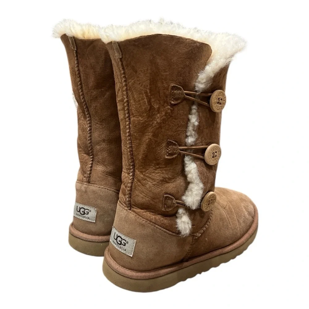 UGG Womens Bailey 3 Button Winter Boots - Chestnut Sz 5